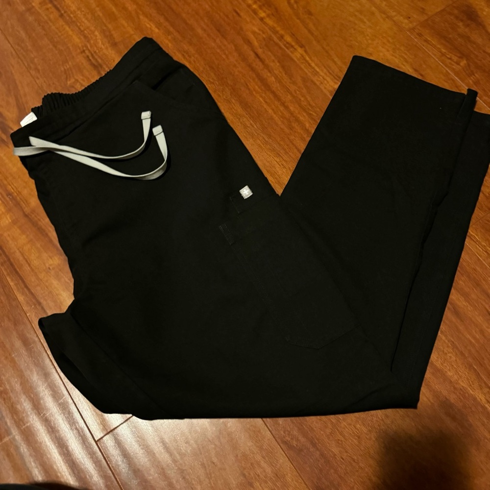 FIGS STRAIGHT LEG SCRUB PANTS - BLACK, SIZE L